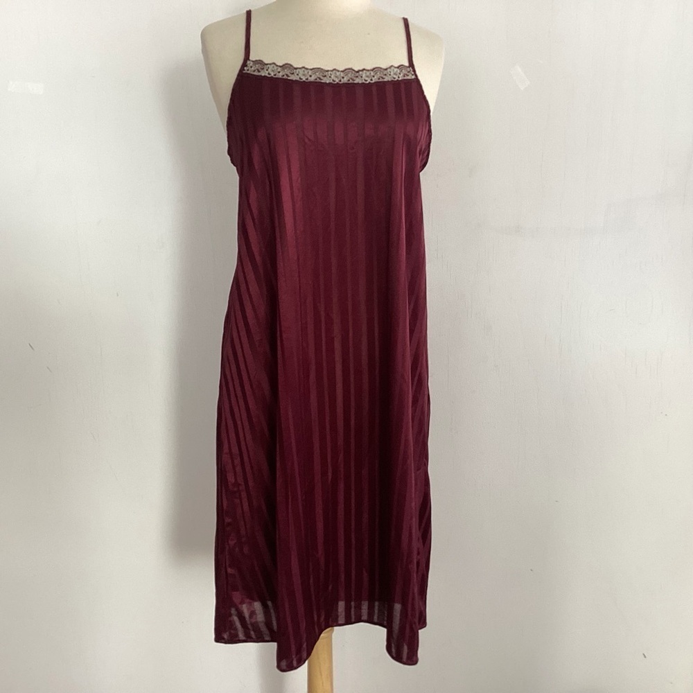 Vintage Petra Fashions Burgundy  Spaghetti Straps Nightgown/ Slip/Slipdress  Lg